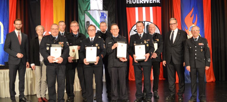 Die geehrten Feuerwehrleute für 45 Jahre.